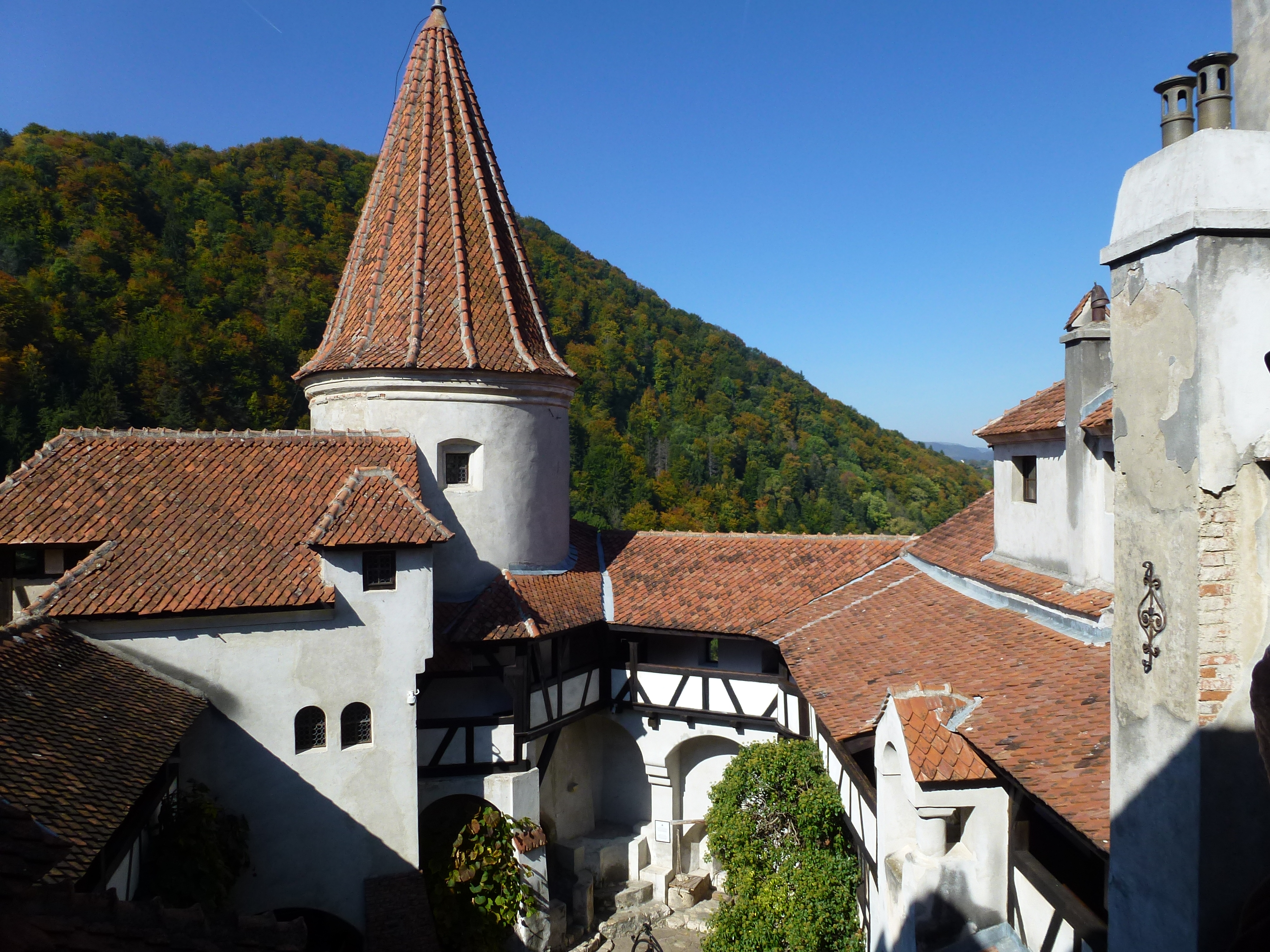 Dracula Castle, Transylvania - 2014-10-06.jpg